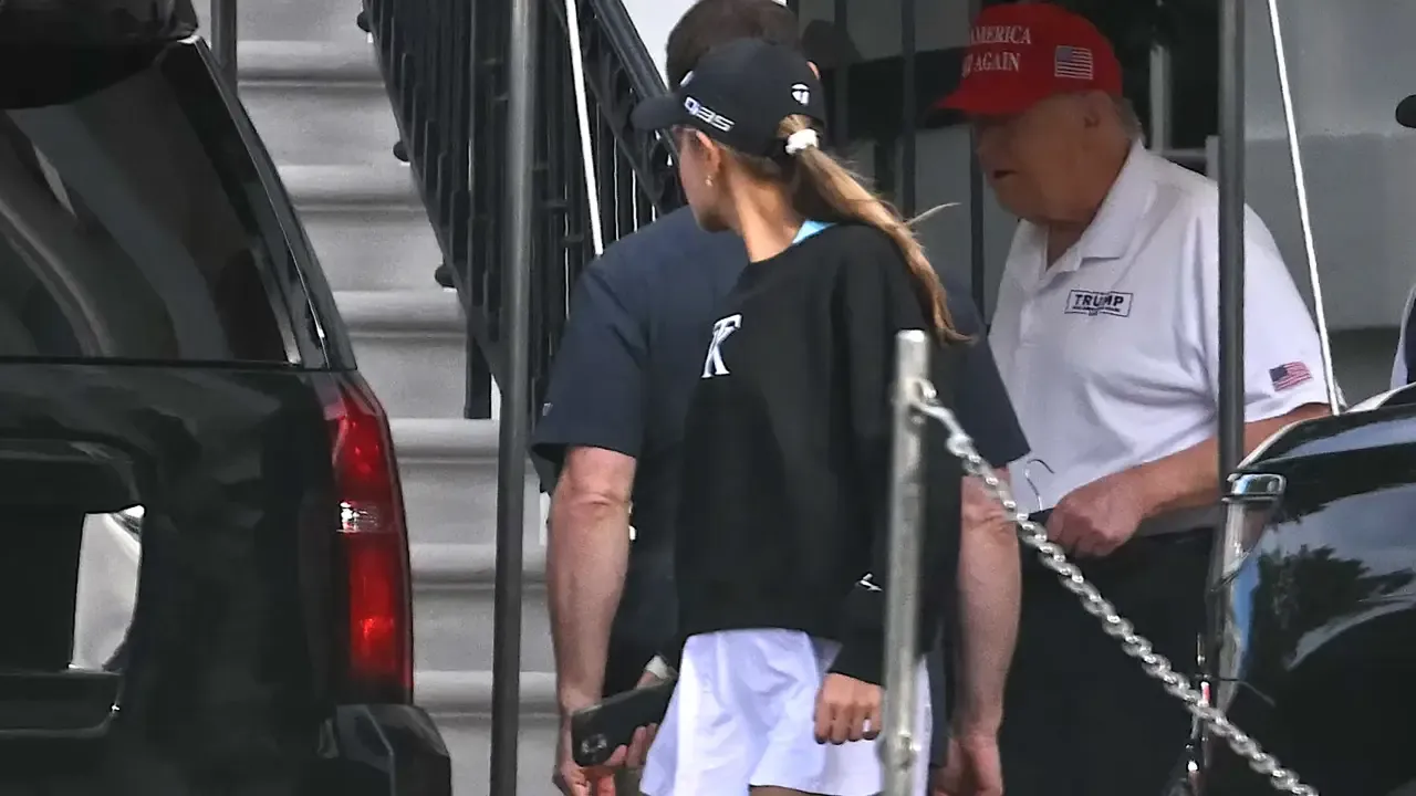 Após Fake News Sobre Morte, Donald Trump Surge Jogando Golfe e Desmente Boatos