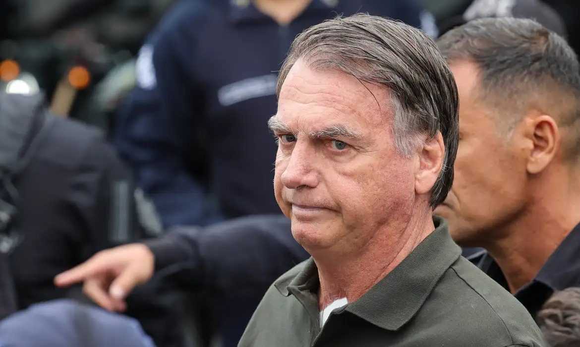 Bolsonaro pede para receber visita de 16 aliados; veja quem são