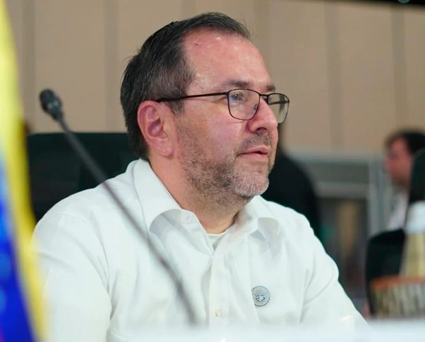 Chanceler da Venezuela responde ameaças de Trump e aumenta tensão com EUA