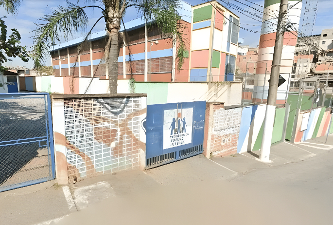 Jovem é detido por envenenar colega com bala em escola
