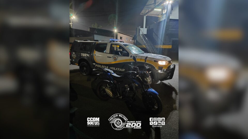 Motocicleta roubada é recuperada após perseguição na Rodovia Padre Manoel da Nóbrega