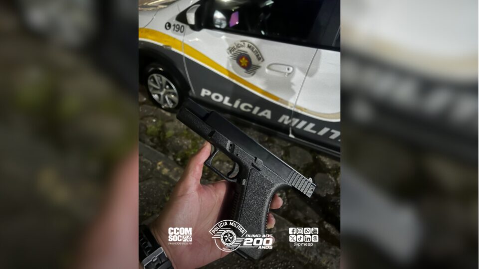 Simulacro de arma é apreendido durante fiscalização na rodovia em Juquiá/SP