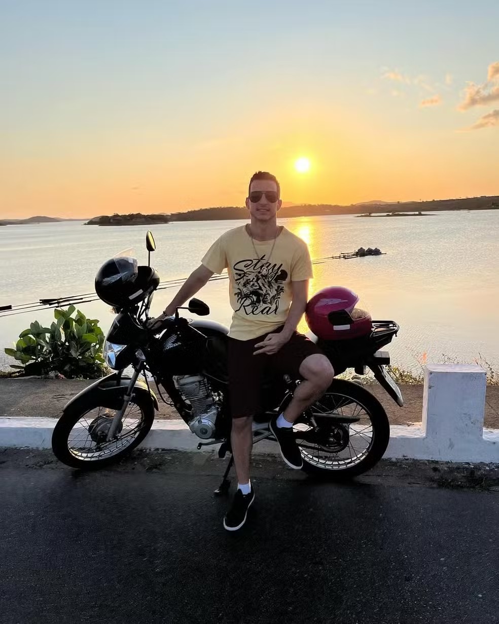 Vídeo: cantor de 27 anos morre em acidente horas antes do próprio casamento