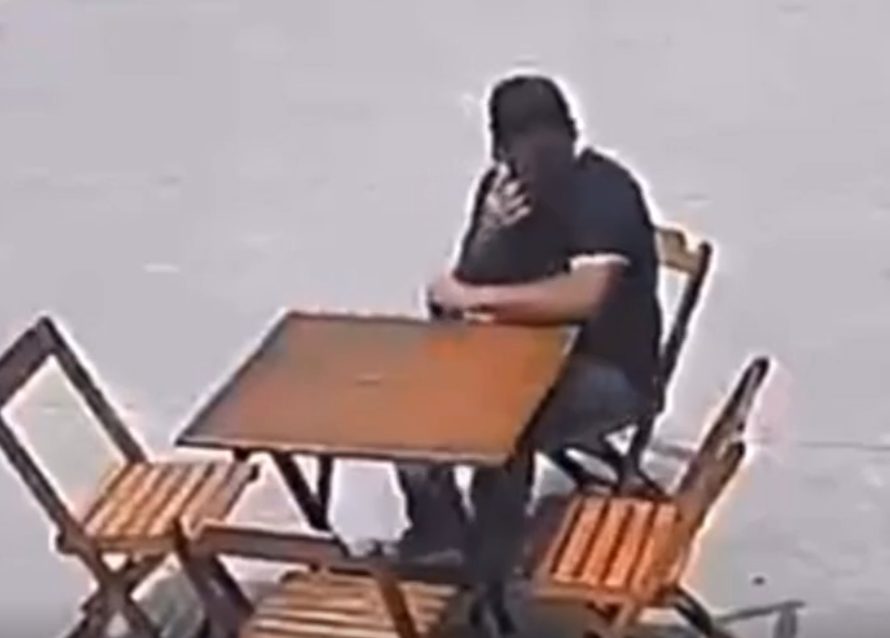 Vídeo mostra empresário na orla da praia horas após matar esposa atropelada