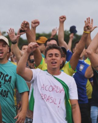 Deputado Nikolas Ferreira divulga vídeo que conecta raio a explicação espiritual