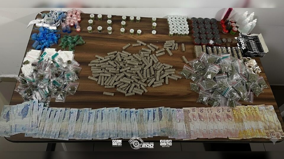Polícia Militar detém dupla por tráfico de entorpecentes na zona leste de São Paulo