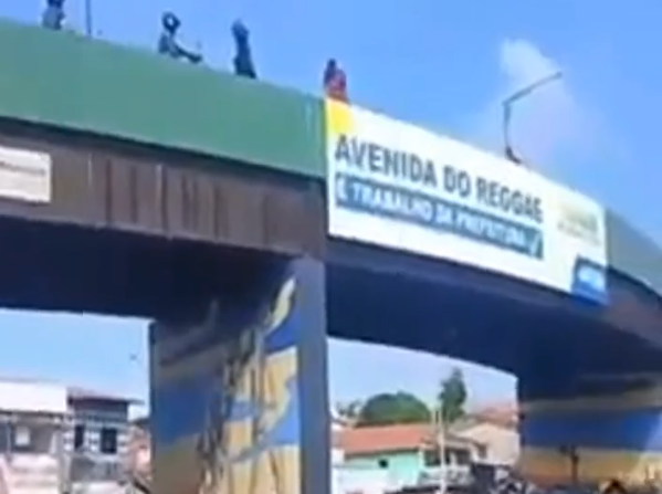 Motociclista se fere após despencar de viaduto em São Luís