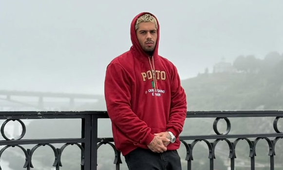 Zé Felipe surge com moletom 'peculiar' e detalhe chama atenção para relação com Virginia