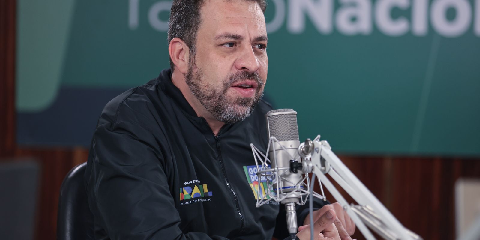 Fim da escala 6x1 é meta primordial do governo, declara Boulos