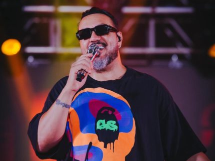 Equipe de Belo comenta cancelamento de apresentação em camarote da Sapucaí