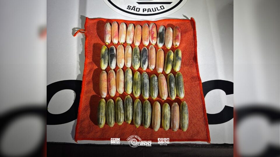 Polícia de trânsito prende boliviana com cocaína em operação 'fim da linha' em São Paulo