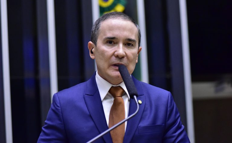 Projeto de lei propõe tipificar crime de sabotagem em telecomunicações