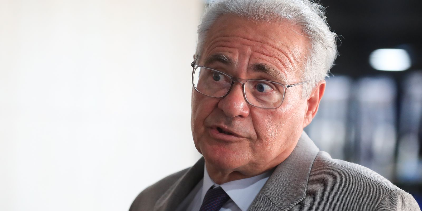 Comissão do Senado é estabelecida para investigar supostas fraudes do Banco Master
