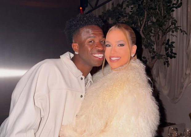 Virginia se encontra com Vini Jr., Ronaldo e membros da família Marley em jantar