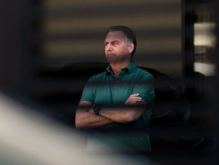 Moraes mantém restrições de acesso para filhos de Bolsonaro em prisão domiciliar