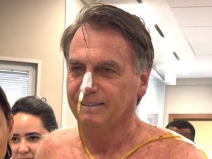 Bolsonaro recebe alta hospitalar e inicia prisão domiciliar após duas semanas de internação