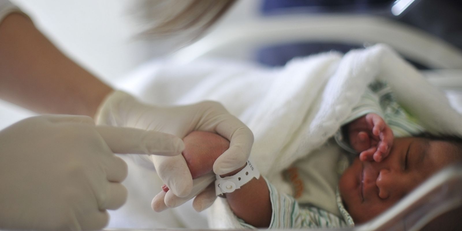 Taxa de mortalidade infantil no Brasil atinge menor patamar em 34 anos, informa Unicef