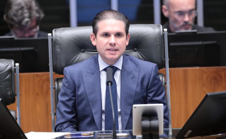Câmara acelera tramitação de dez propostas legislativas
