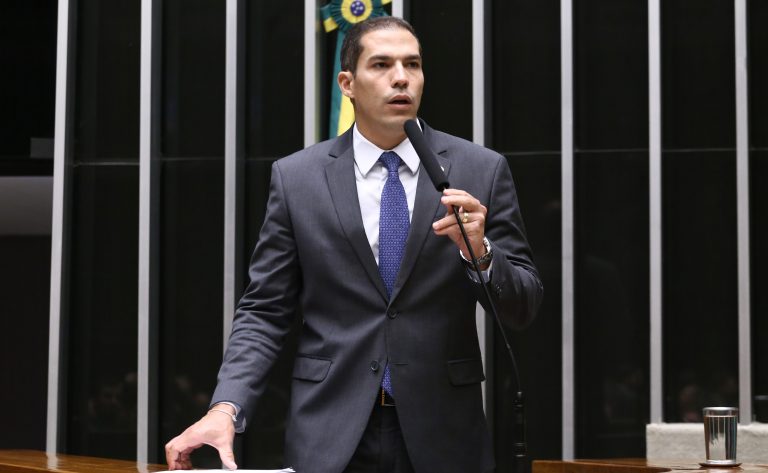 Câmara aprova transferência simbólica da capital federal para Salvador em 2 de julho