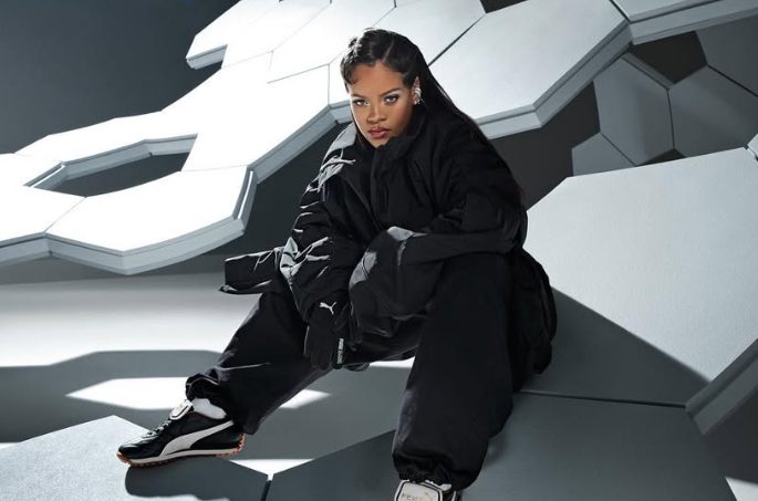 Residência de Rihanna sofre ataque a tiros nos EUA