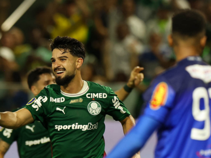 Com o brilho de Flaco e Carlos Miguel, Palmeiras vence e sai na frente na final do Paulistão
