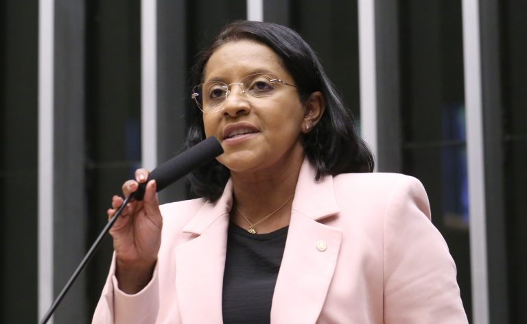 Comissão da Câmara aprova maior cobertura de planos de saúde para emergências gestacionais