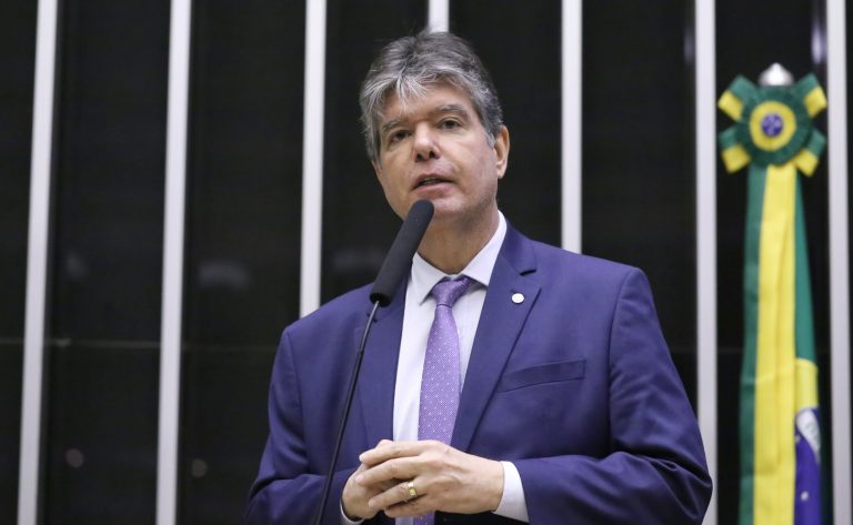 Projeto que agrava punições para bullying é aprovado em comissão