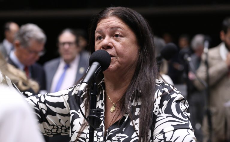 Projeto que reconhece lúpus como deficiência para efeitos jurídicos é aprovado em comissão