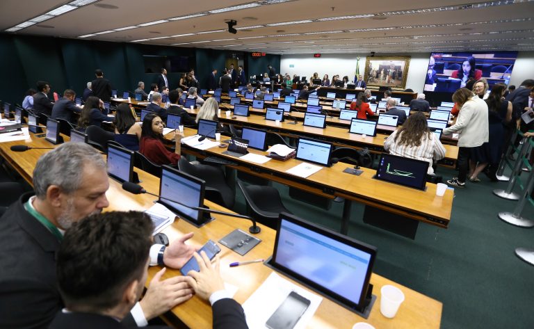 Comissão da Câmara aprova seis propostas de datas comemorativas