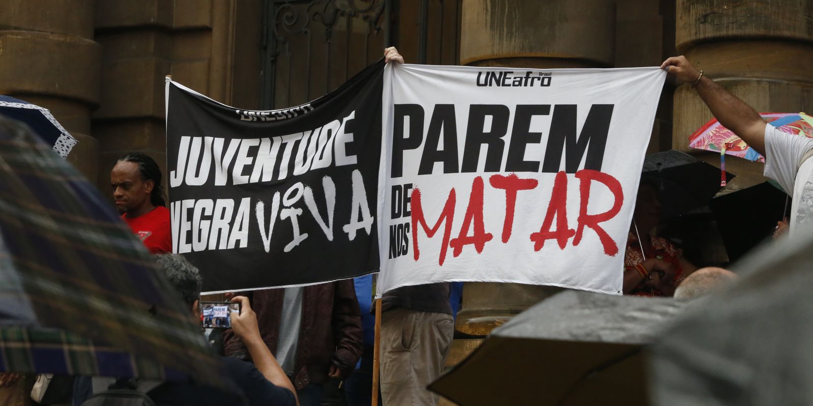 Aumento de mortes de jovens pela polícia em São Paulo gera cobrança por medidas