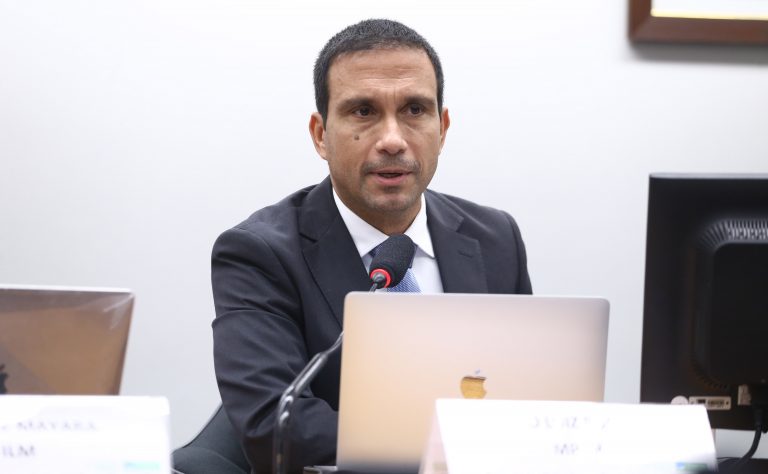 Câmara dos Deputados discute concessão de hidrovias no Norte com exigência de controle social