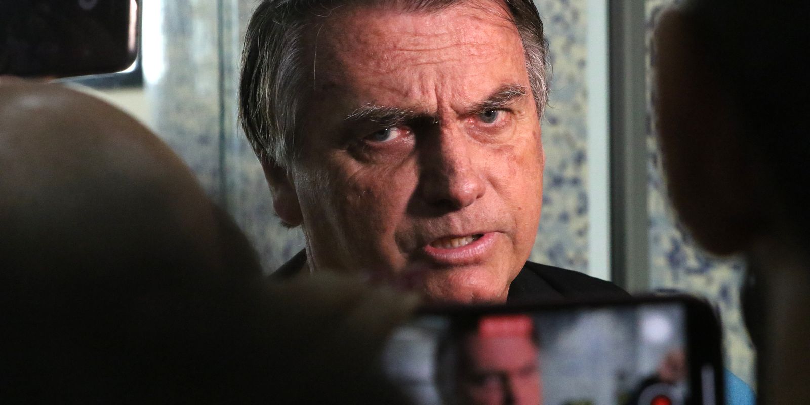 Advogados afirmam que Bolsonaro desconhecia gravação feita por Eduardo