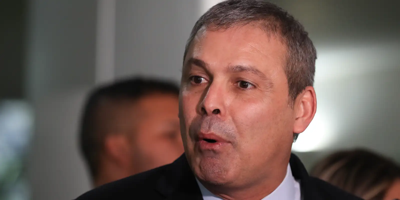 Deputado aciona Justiça contra reajuste de até 15% na conta de luz no Rio
