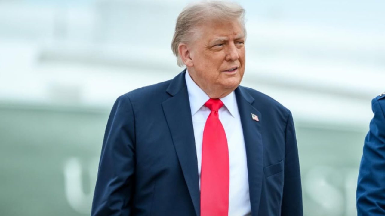 Donald Trump defende imposição de tarifas e se vangloria: ‘ninguém faria essas merdas’
