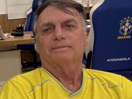 Equipe médica divulga novo boletim sobre saúde de Bolsonaro após agravamento da pneumonia