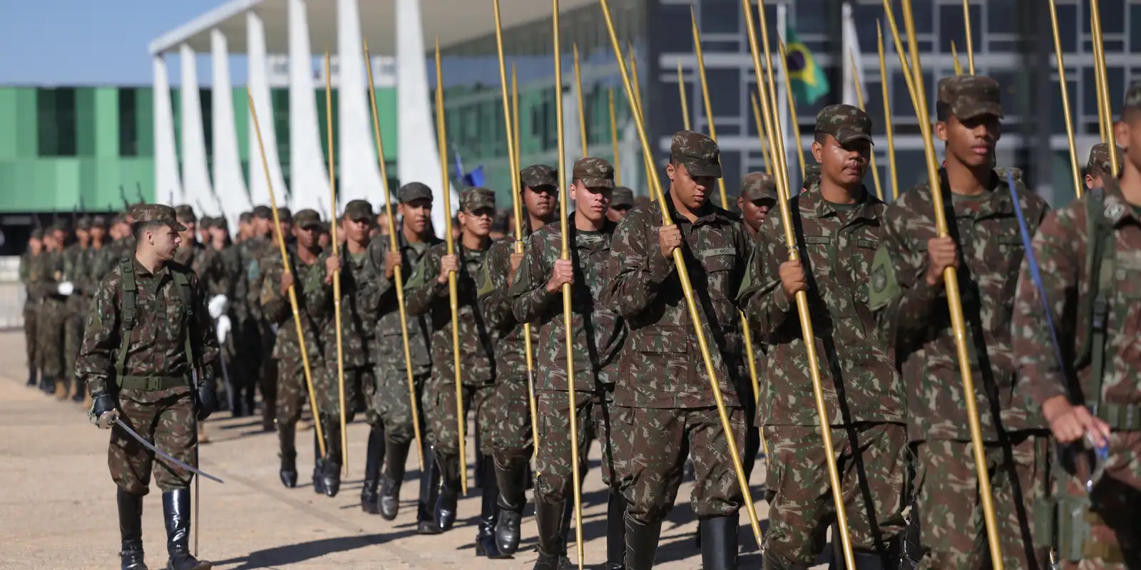Defesa estabelece cotas para negros, indígenas e quilombolas em concursos militares