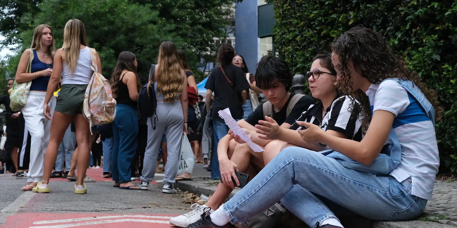 Instituto oferece videoaulas de português para estudantes do ensino médio