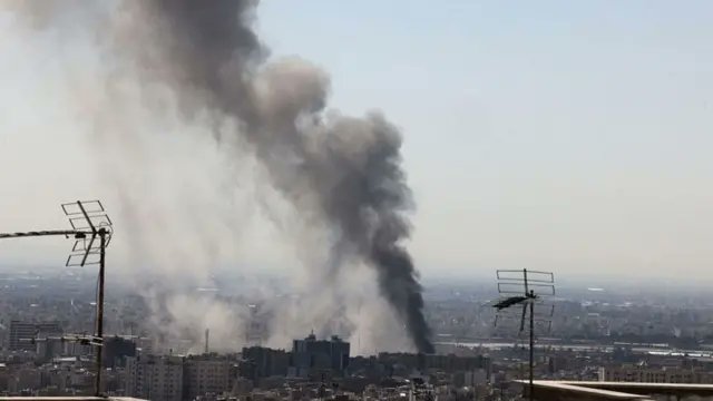 Israel realiza novos ataques e Irã contra-ataca com mísseis em Jerusalém