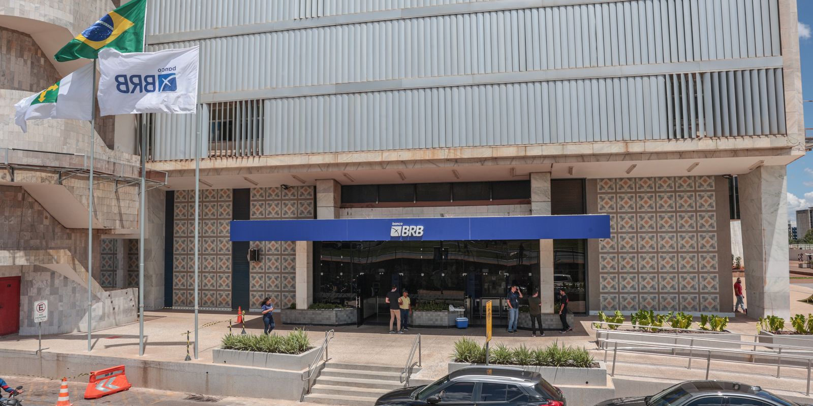 Justiça suspende uso de terrenos públicos para capitalização do BRB