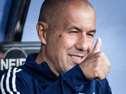 Leonardo Jardim chega ao CT e Flamengo finaliza acerto para anúncio