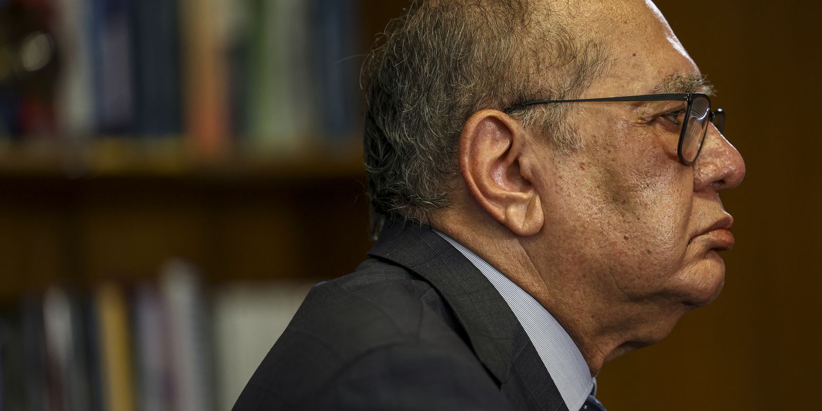 Gilmar Mendes critica transferência de banqueiro e divulgação de conversas sigilosas