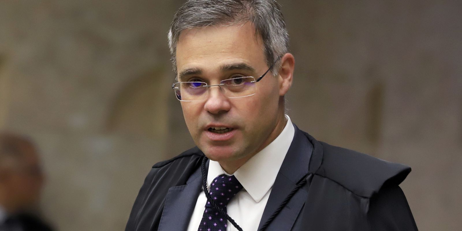 Ministro Mendonça acolhe pedido e determina a Alcolumbre prorrogar a CPMI do INSS