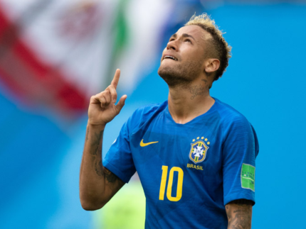 Ausente de campo, Neymar domina discussões em amistoso do Brasil contra a França