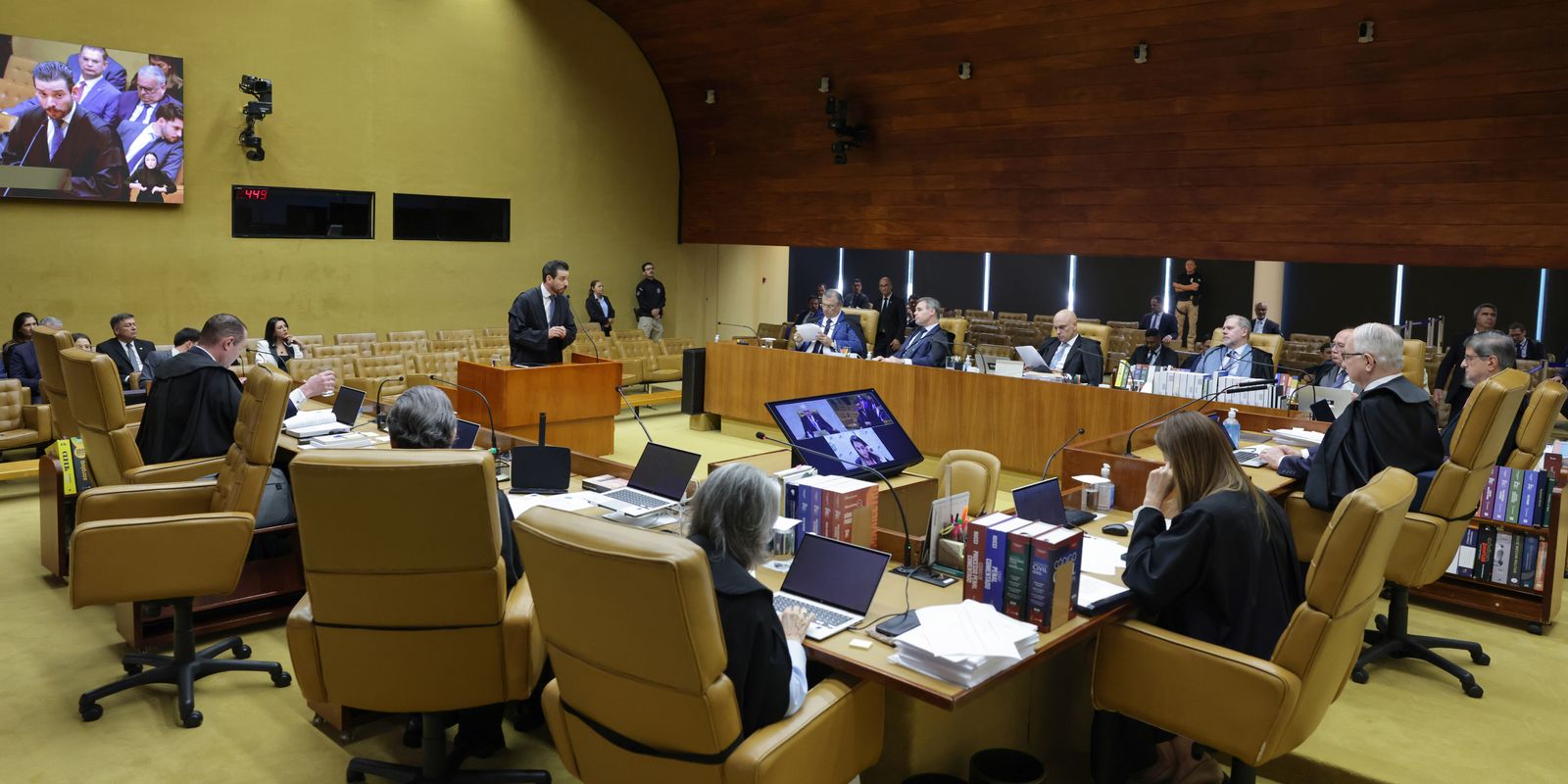 Ministro Moraes se manifesta contra a prorrogação da CPMI do INSS; votação parcial aponta 3 a 1