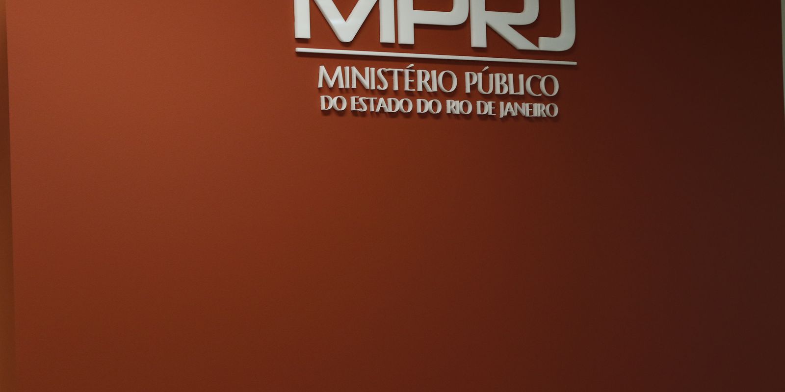 MPRJ deflagra operação com 20 prisões contra facção de Rogério de Andrade