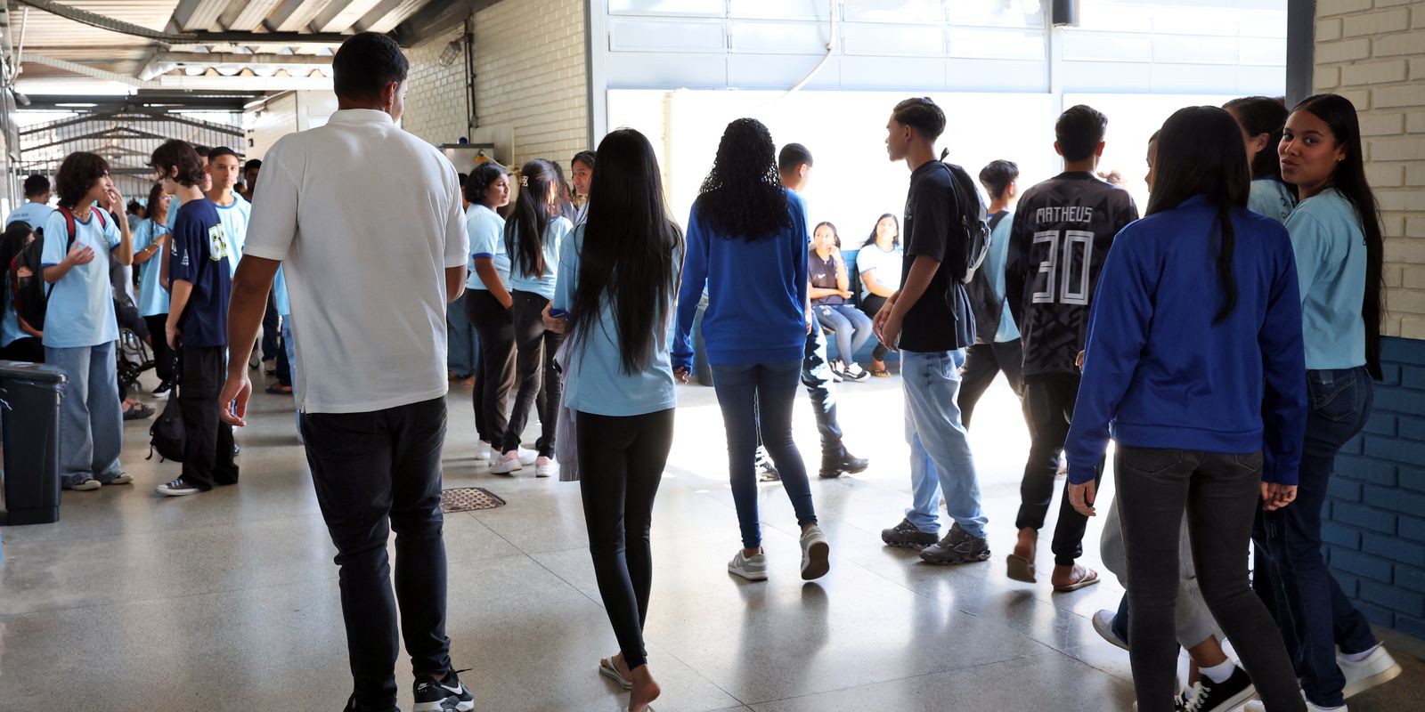Alunos nascidos em setembro e outubro recebem incentivos do Pé-de-Meia