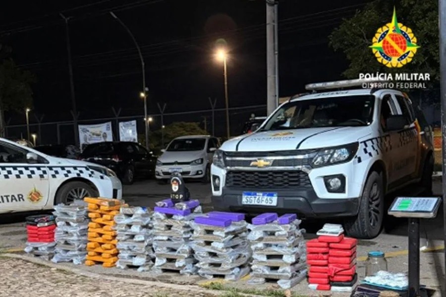 Polícia Militar apreende R$ 1 milhão em entorpecentes, mas suspeito escapa durante operação