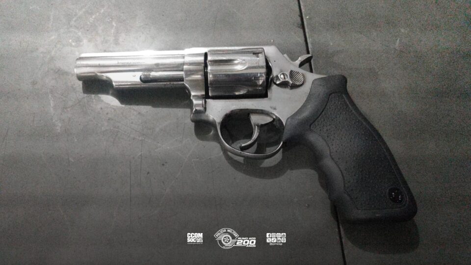 Polícia Militar recolhe arma após tiros em briga de vizinhos na capital