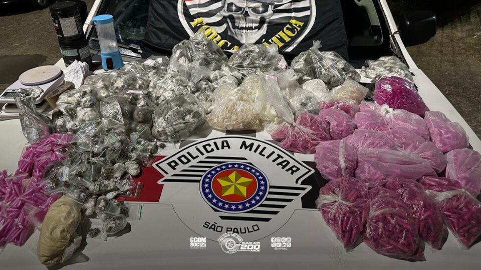 Polícia Militar apreende cerca de 10 kg de entorpecentes e prende dupla em Guaratinguetá