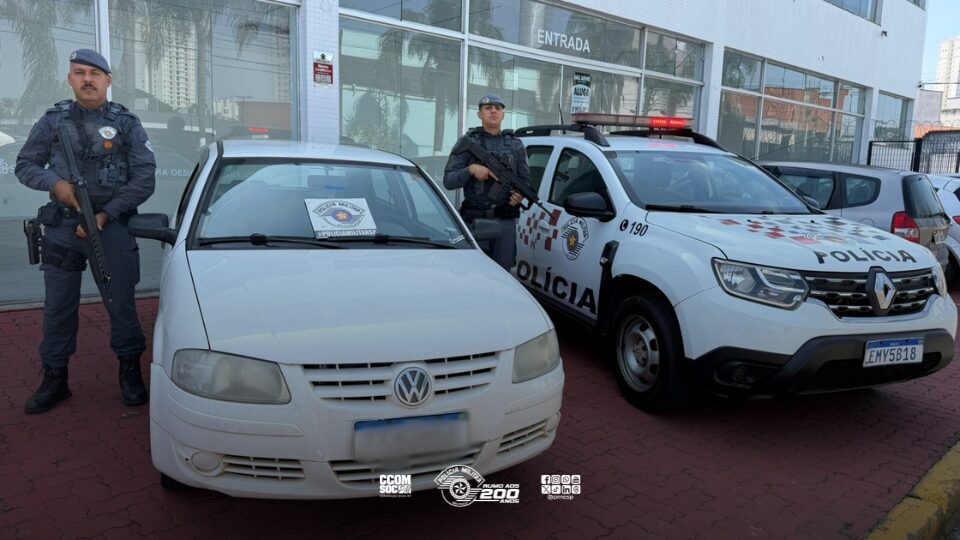 Polícia Militar detém homem com veículo 